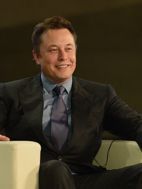 马斯克成为世界首富,他的财富观和生活方式引人深思