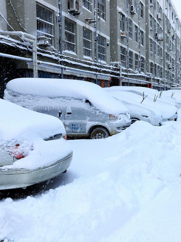 南方五省大雪暴雪出行需谨慎