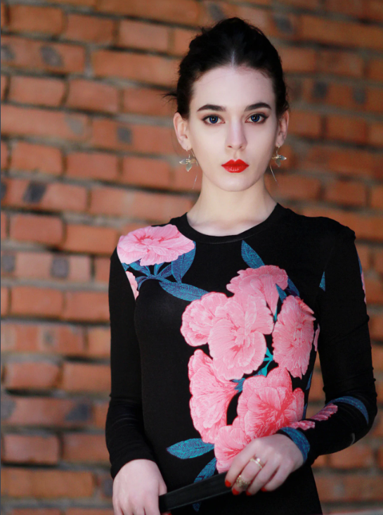 "唐伯虎"annie获得中国绿卡 电影《唐伯虎点秋香》中,周星驰扮演的"唐