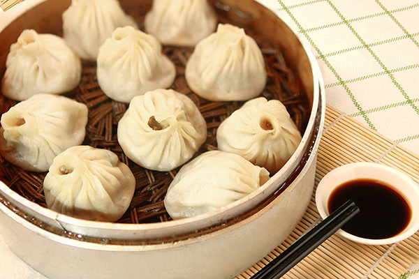 芜湖特色美食介绍:虾籽面,四季春小笼包… #ai共创计划# 以下文章由