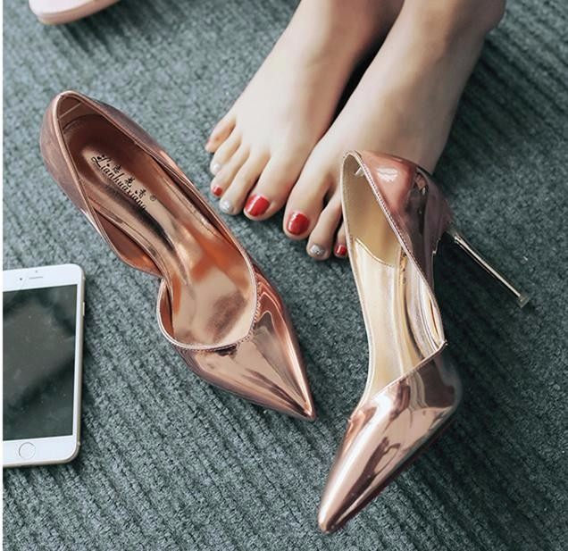 夏天到了,姐妹们在穿的美美哒同时,是否有考虑过高跟鞋的是否选的