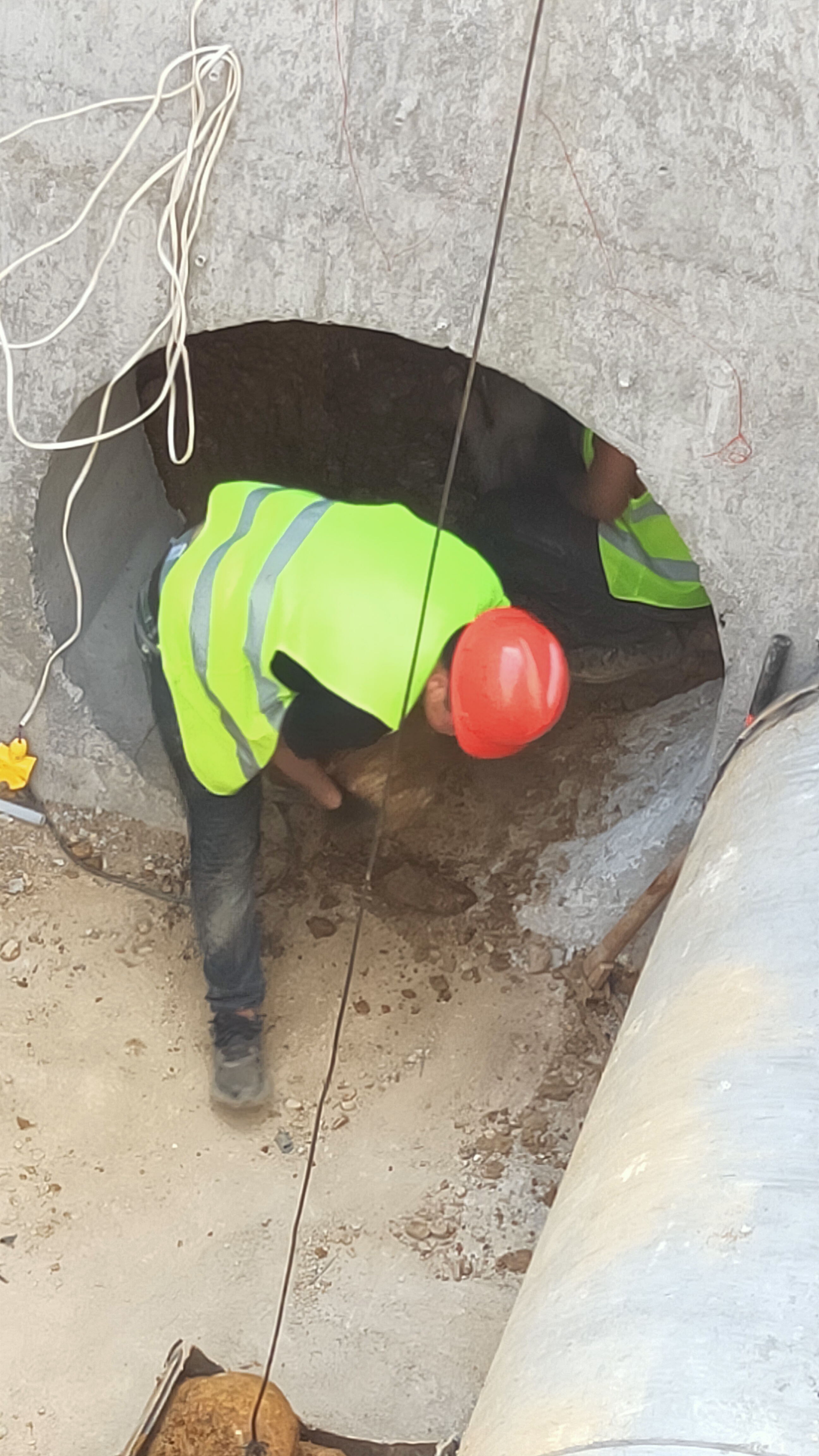 庆阳市过路顶管施工需要专业的队伍来完成,我们的顶管施工队伍拥有