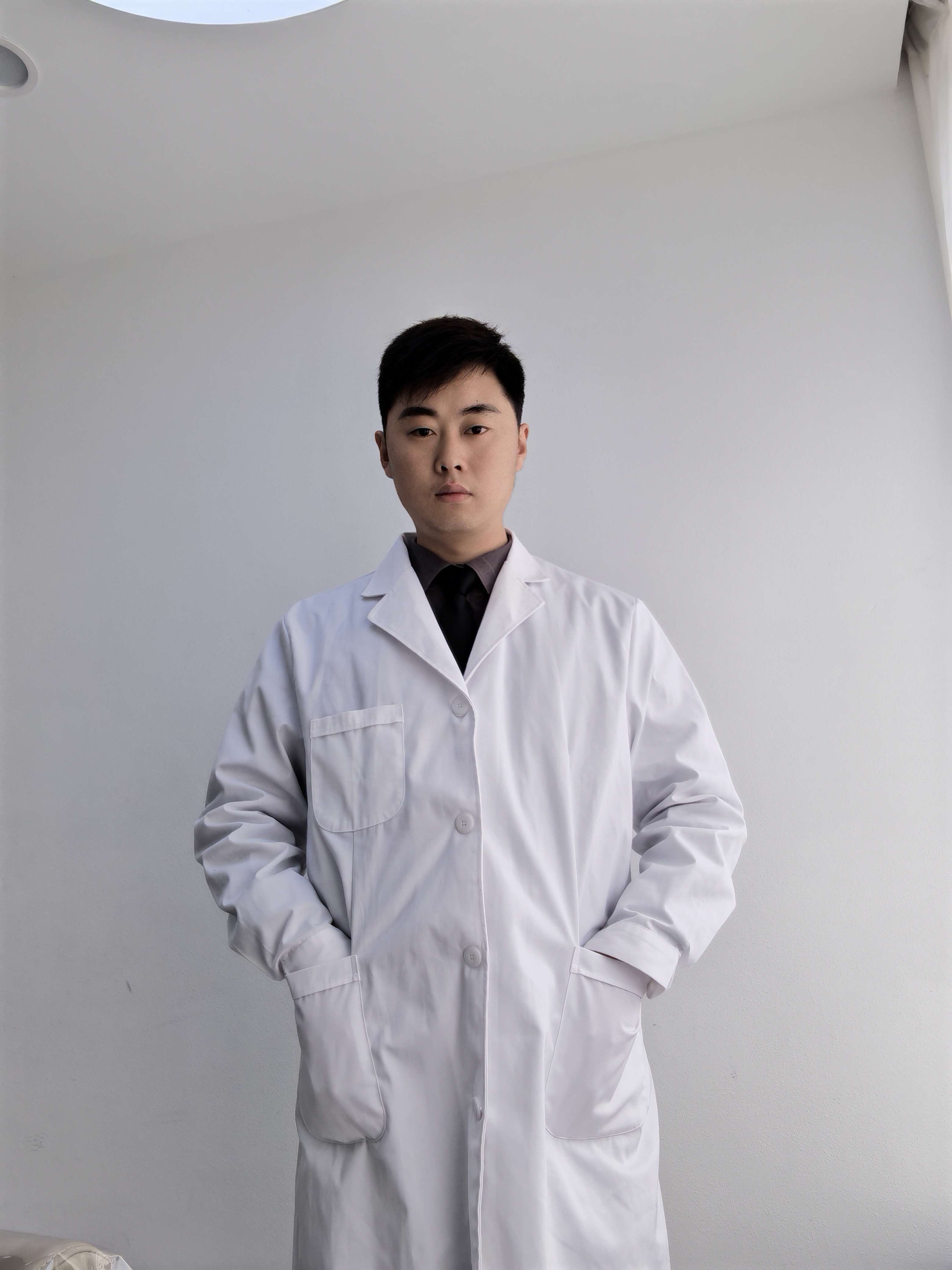 许晨头皮主任医师 许晨头皮医师毕业于安徽中医药大学,毕业后一直参与