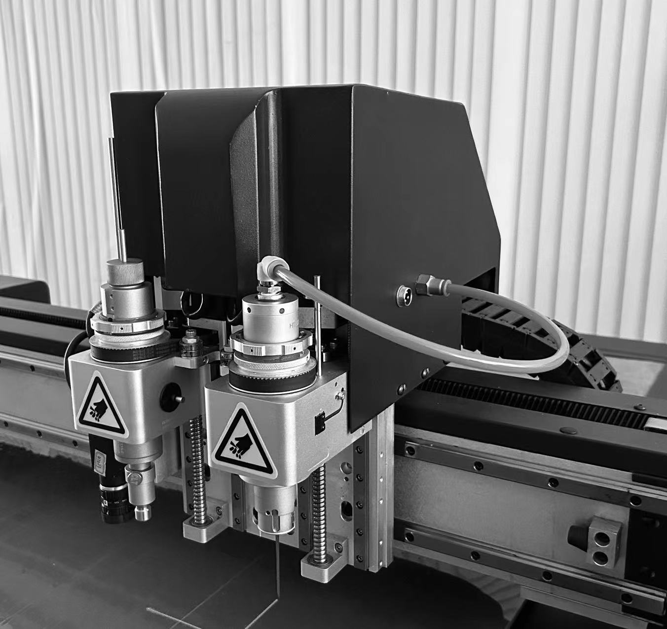 很多人说,振动刀切割机发越来越难做,看不到希望,振动刀切割机发盏浇