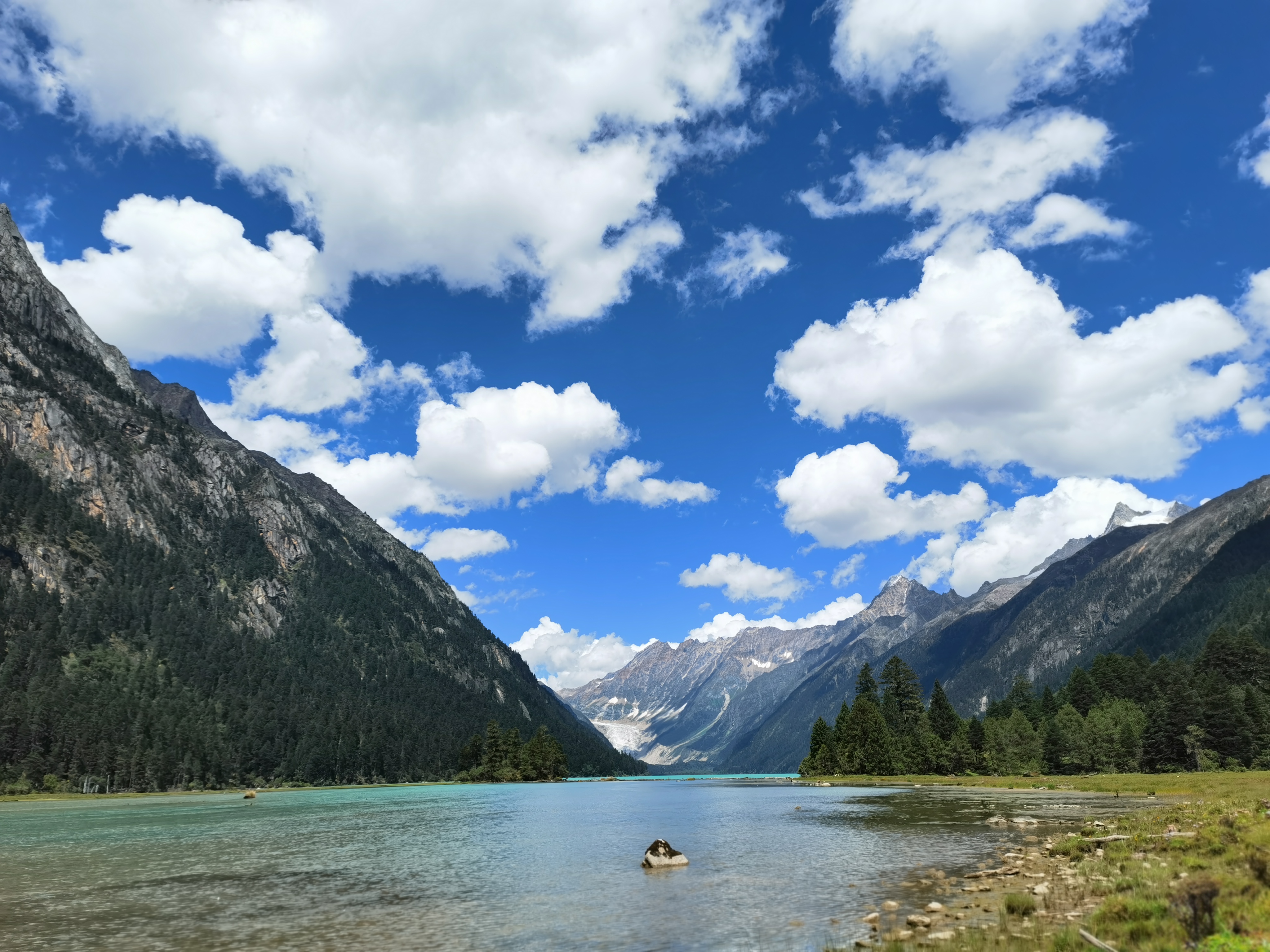 西藏林芝巴松措旅游攻略  欢迎来到巴松措,这里是中国最美丽的地方之