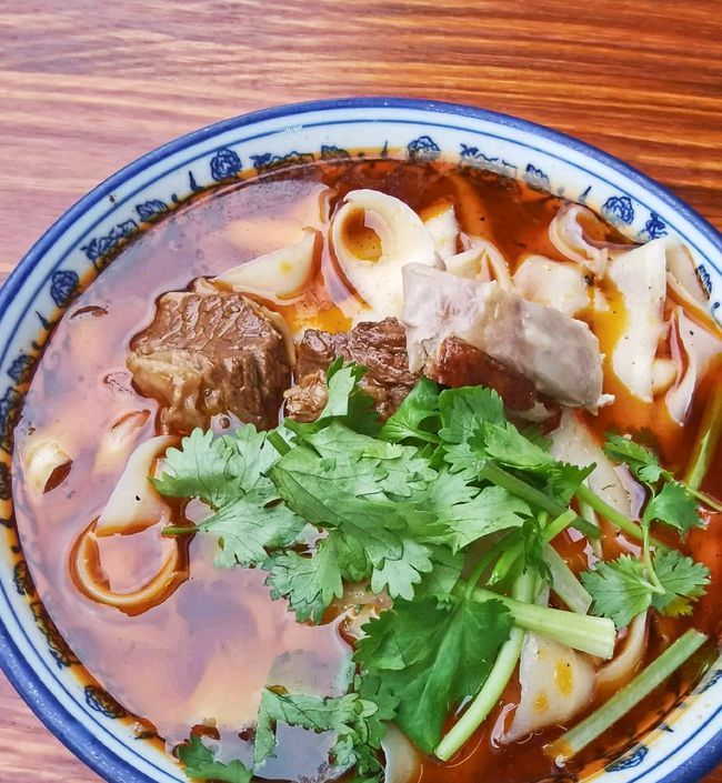 山西酸汤牛肉刀削面推荐 90吃刀削面去山西 91推荐:酸汤牛肉刀