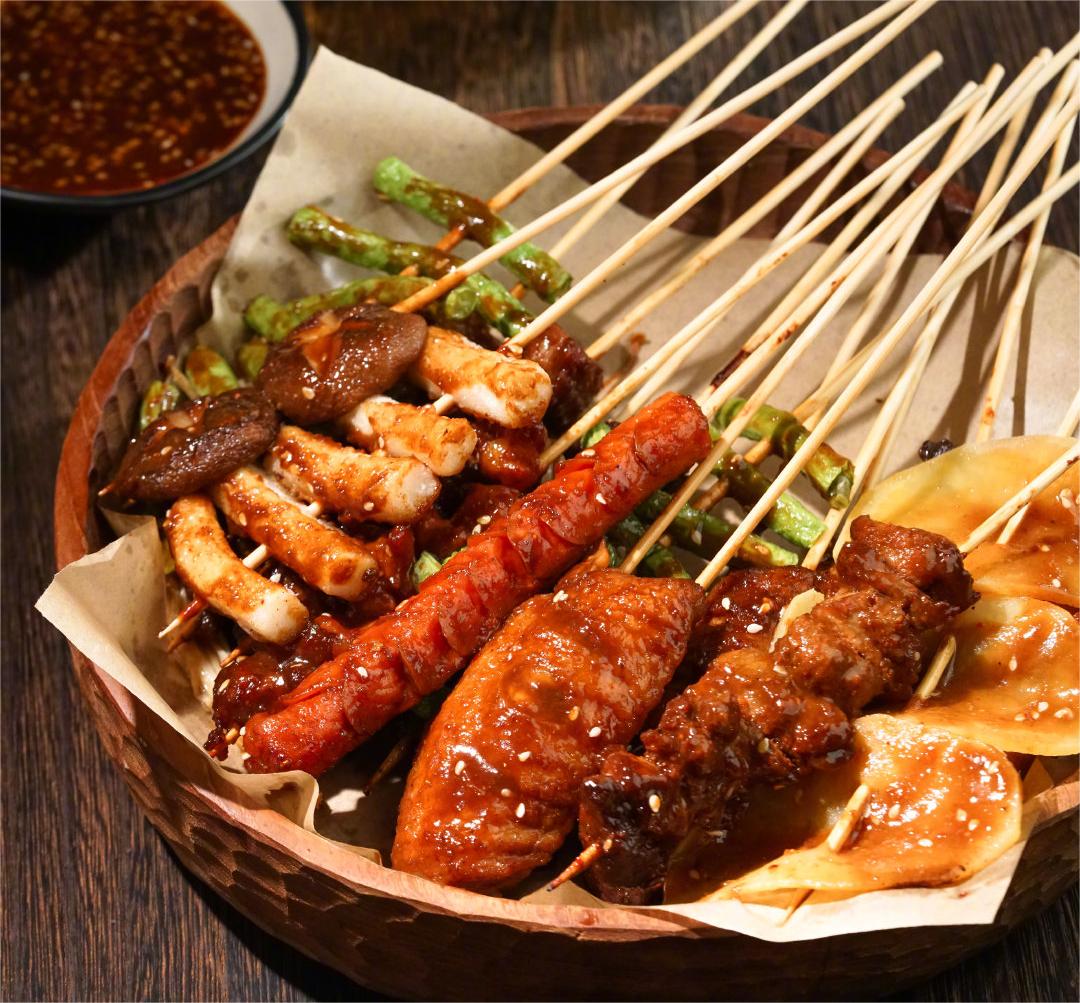 南昌脚板,是一种颇具美味的豆制品,其制作过程较为讲究.