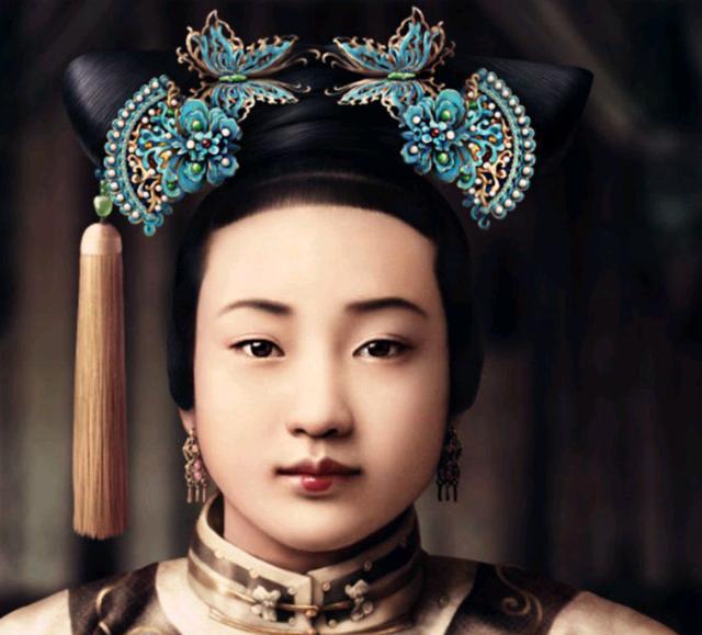 慈禧之所以如此憎恶珍妃,一方面由于珍妃分走了侄女