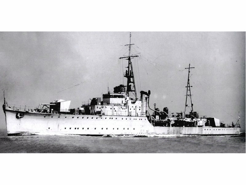 "长治舰"与桂永清的情感纽带 "长治舰"原名"宇治舰",曾经是侵华日军的