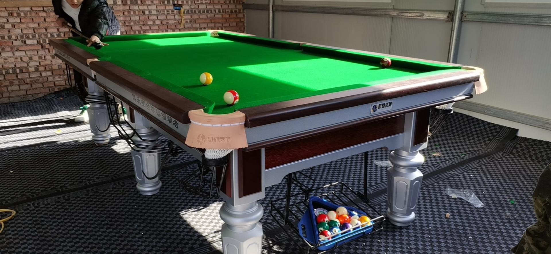 小型台球桌##台球桌#小型台球桌是一种小型化的台球桌,通常用于家庭