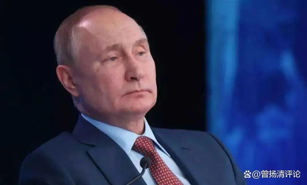 真相的碎片:《乌合之众》的探讨 真相是散落成无数碎片的镜子,而我们