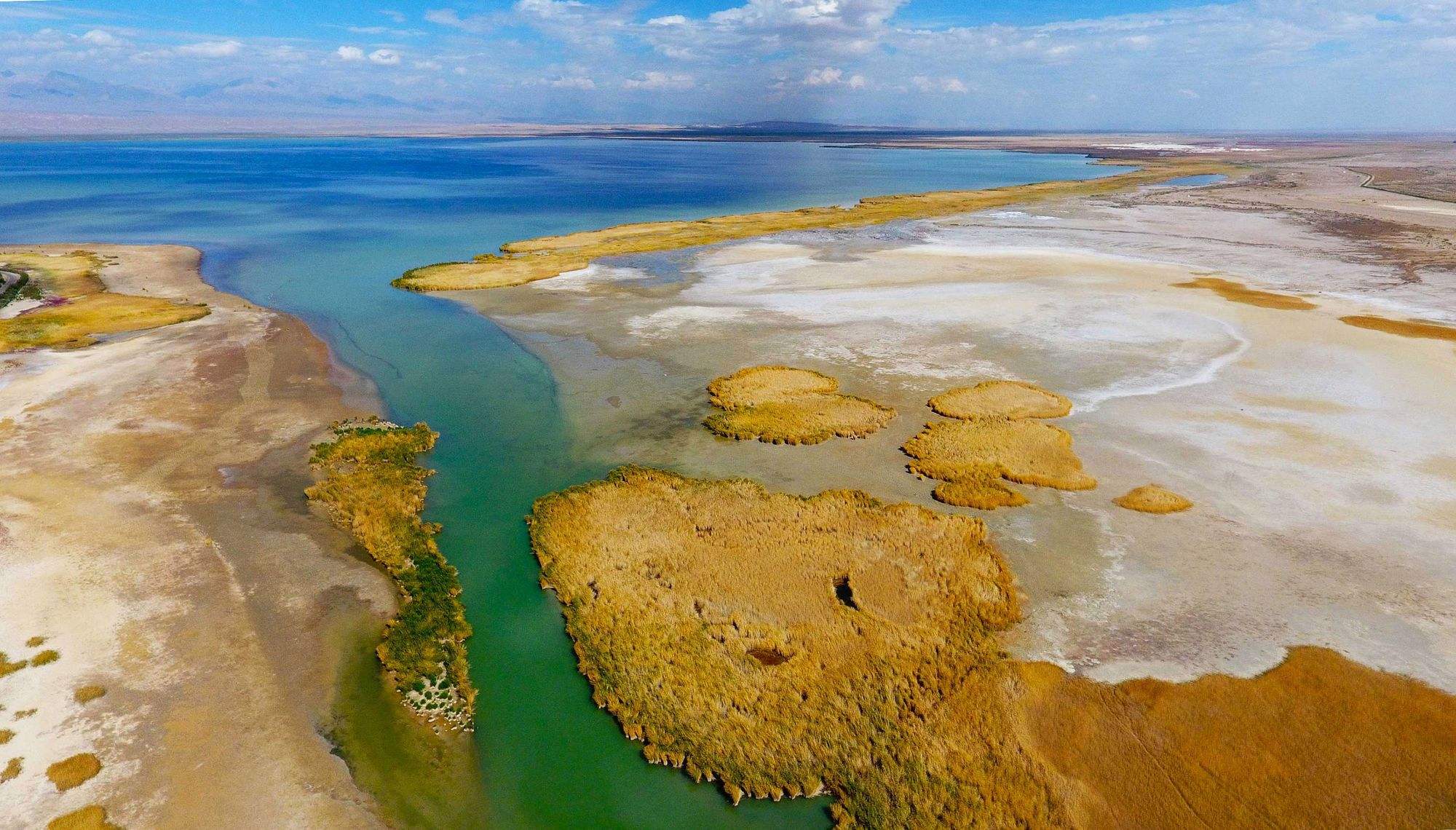 中国青海省德令哈市简介 德令哈市位于中国青海省北部,是海西蒙古族藏