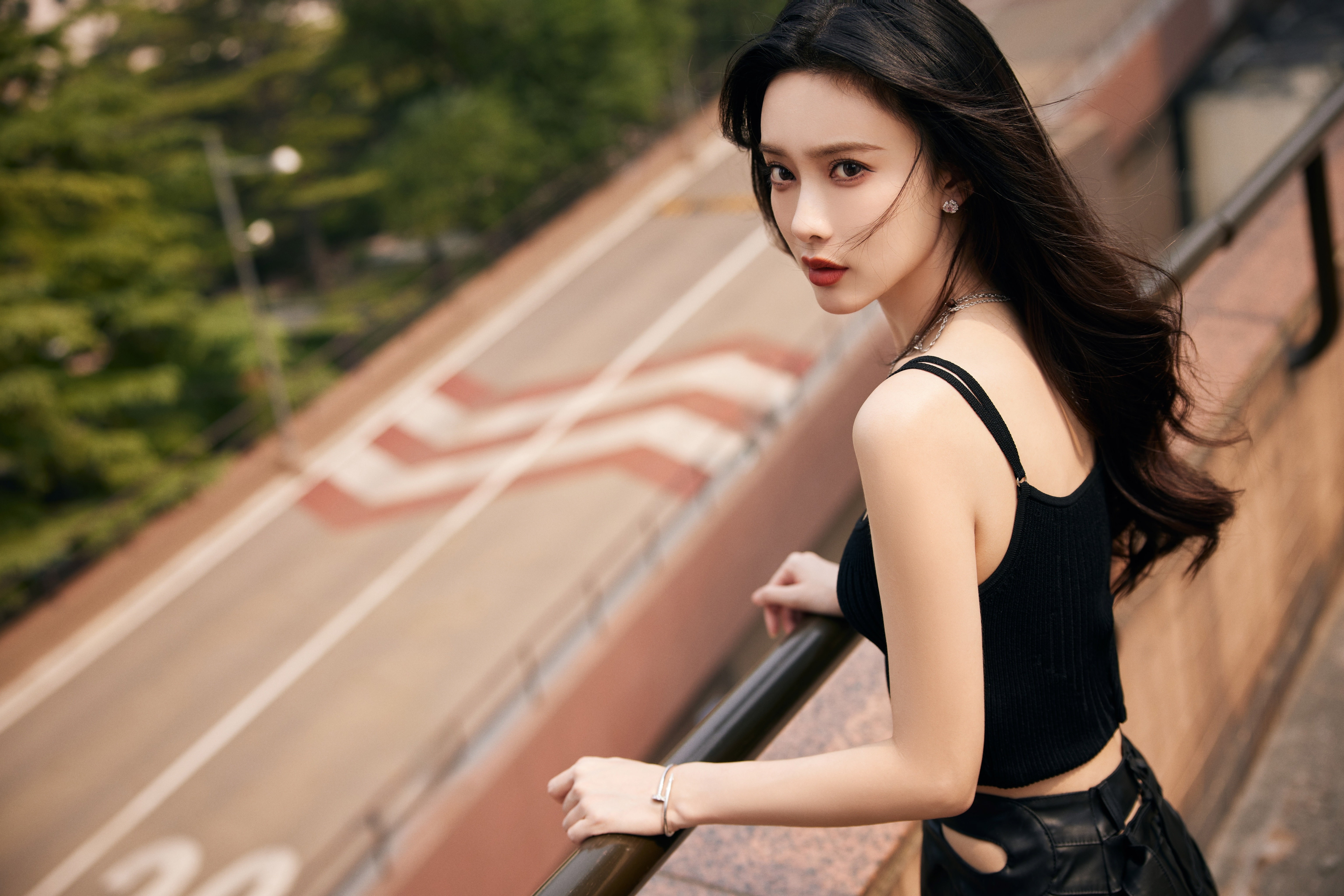 孟子义 大小姐驾到,酷到你了嘛!9999#气质美女##性感美女