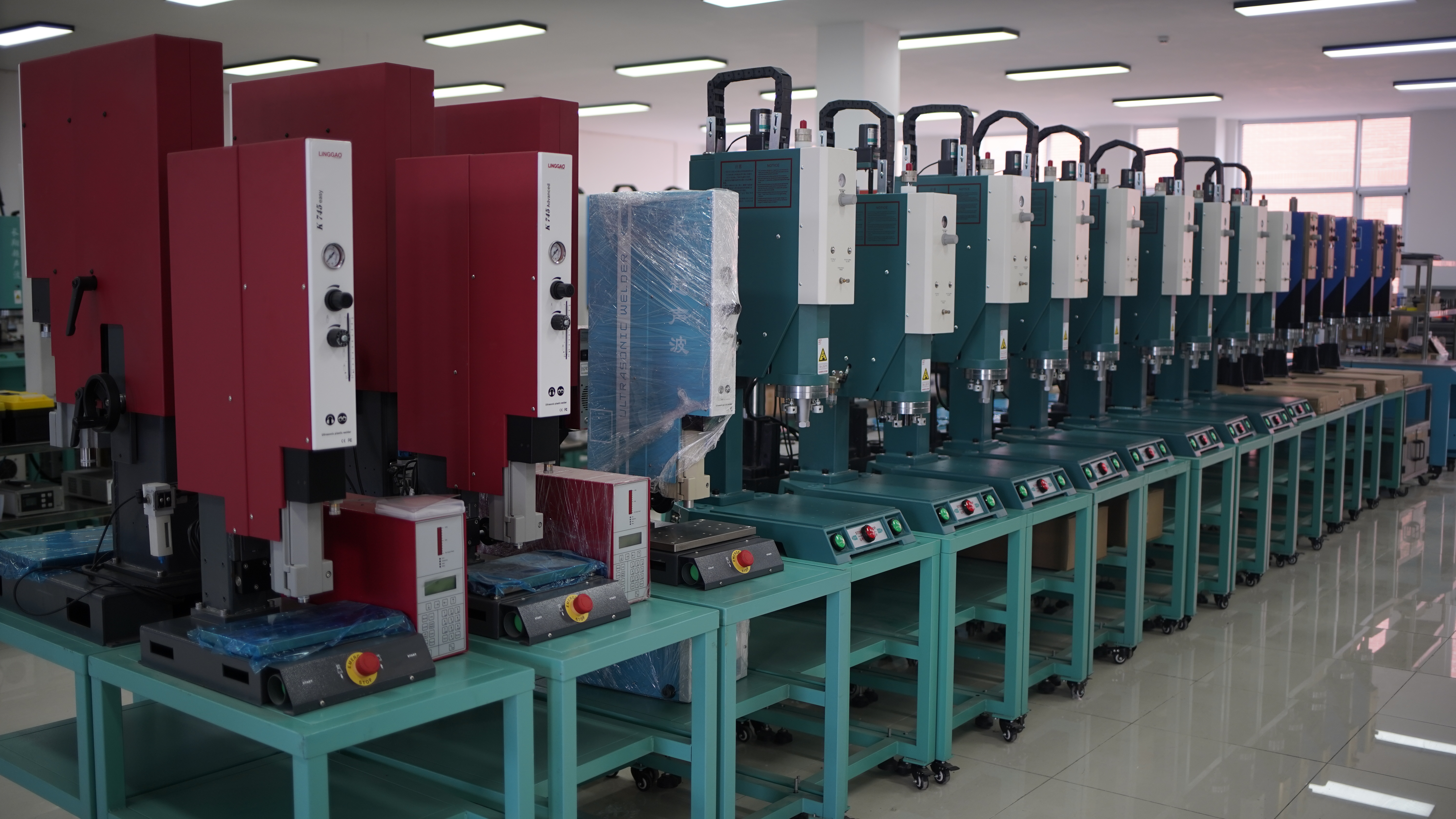 超声波封口机##超声波焊接机#超声波封口机是一种利用高频振动采