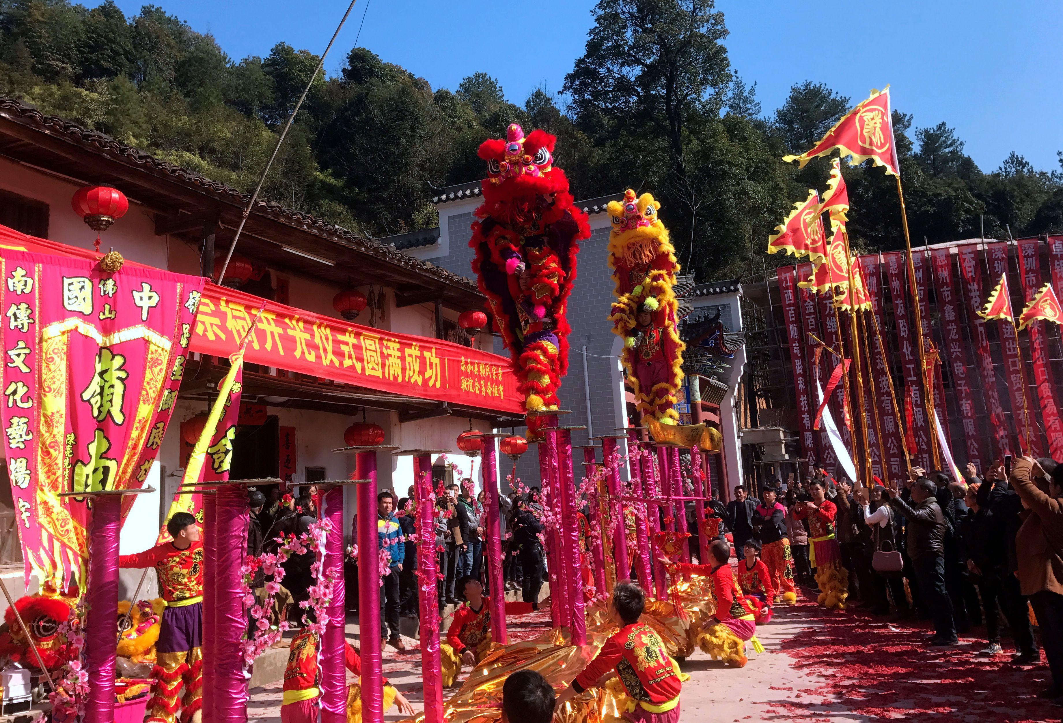 郑州舞狮团队婚礼舞狮迎亲队开业舞狮表演 郑州舞狮队《165x8513x0757