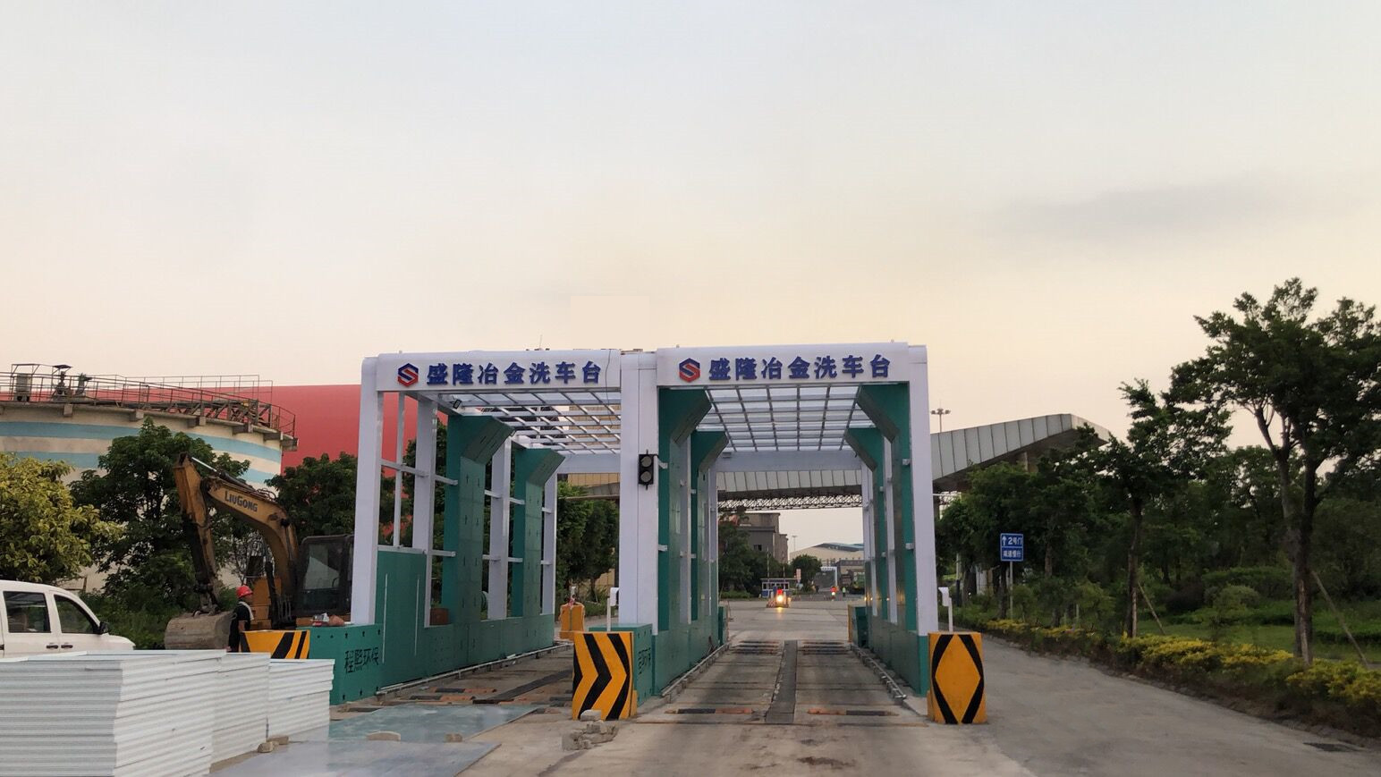 龙门洗车机一款环保治理过程中每个施工工地 龙门洗车机一款环保治理
