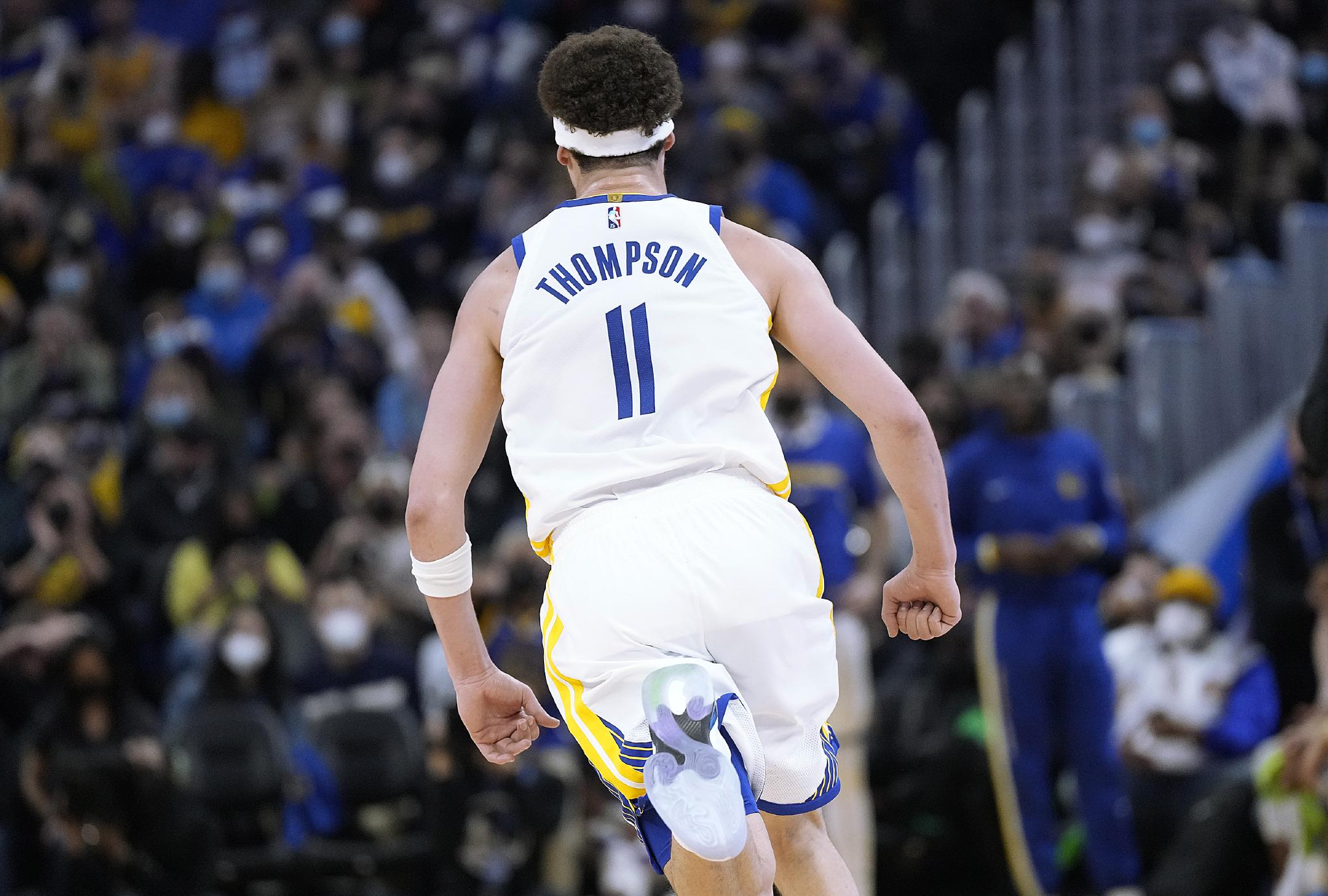 汤普森拒绝勇士报价 勇士队被詹姆斯打解散?