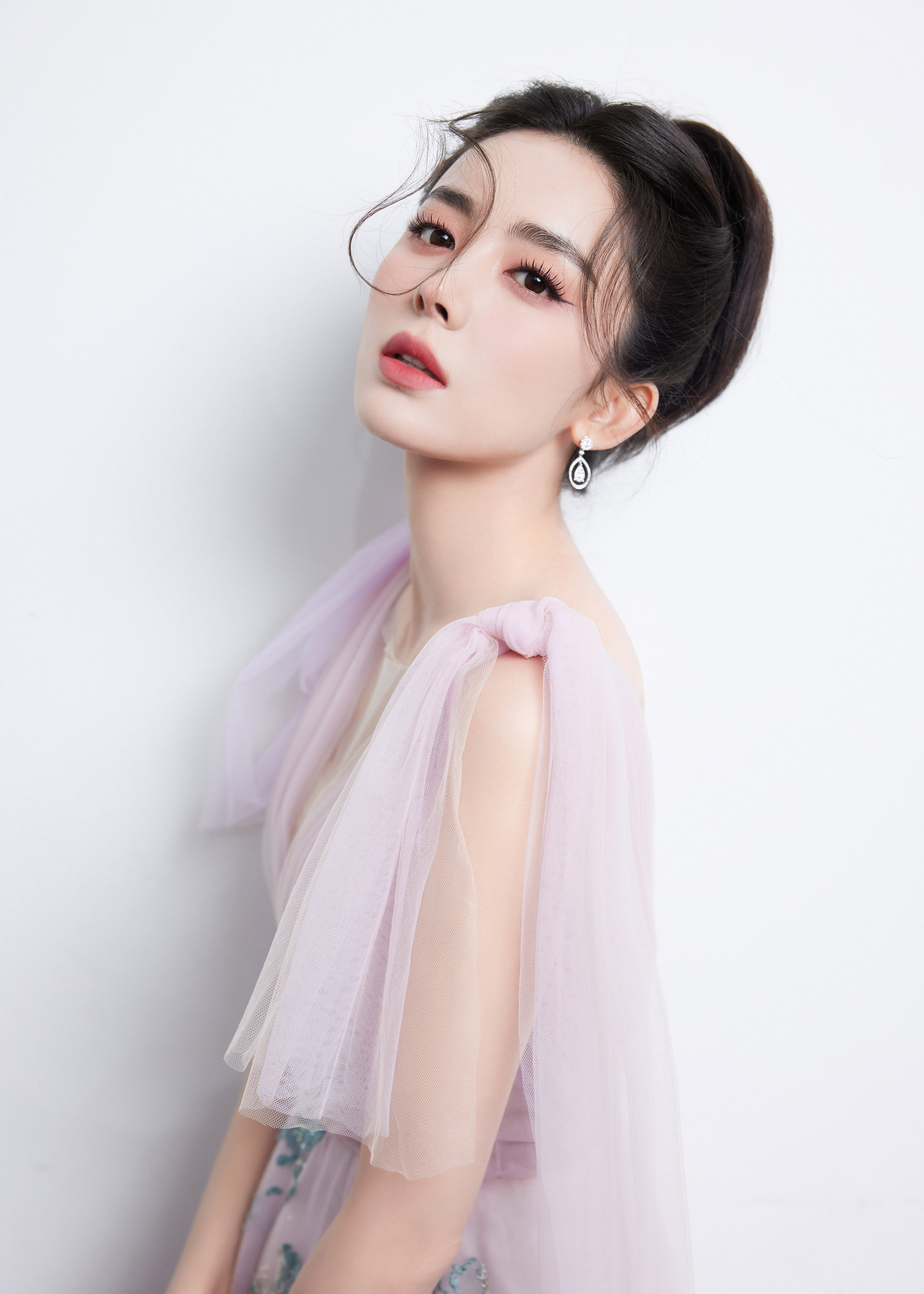 古力娜扎 必须给女神再搞一套,安排~ #古力娜扎##宅男女神##性感美女