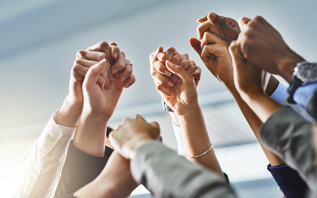 团队精神,是每个个体都独当一面,各自擅长,然后合力共振,形成强大的