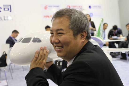 中国商飞c919总设计师吴光辉:c929碳排放将降低60%.