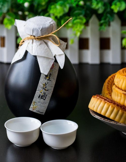 中秋佳节,团圆饭绝对少不了兔子月饼和桂花酒