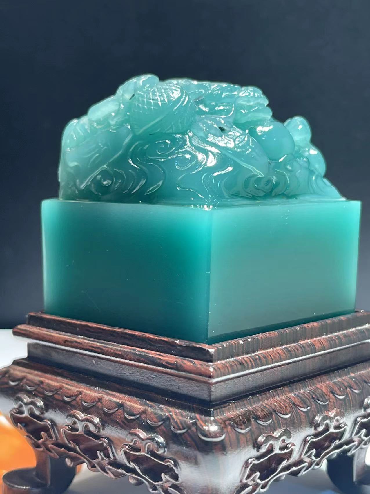 四川雅安绿帝王绿  尺寸:4.8/4.8/5.