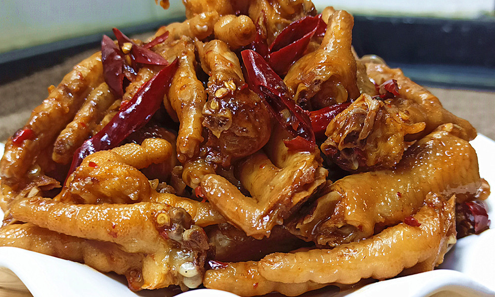 下酒菜推荐:香辣鸡爪制作方法分享  今天给大家带来的是一道不错的下