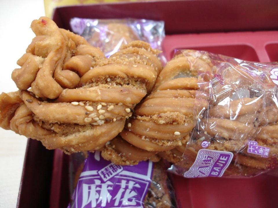 天津的特色美食——桂发祥麻花 天津麻花是天津市的传统名点,已有一百