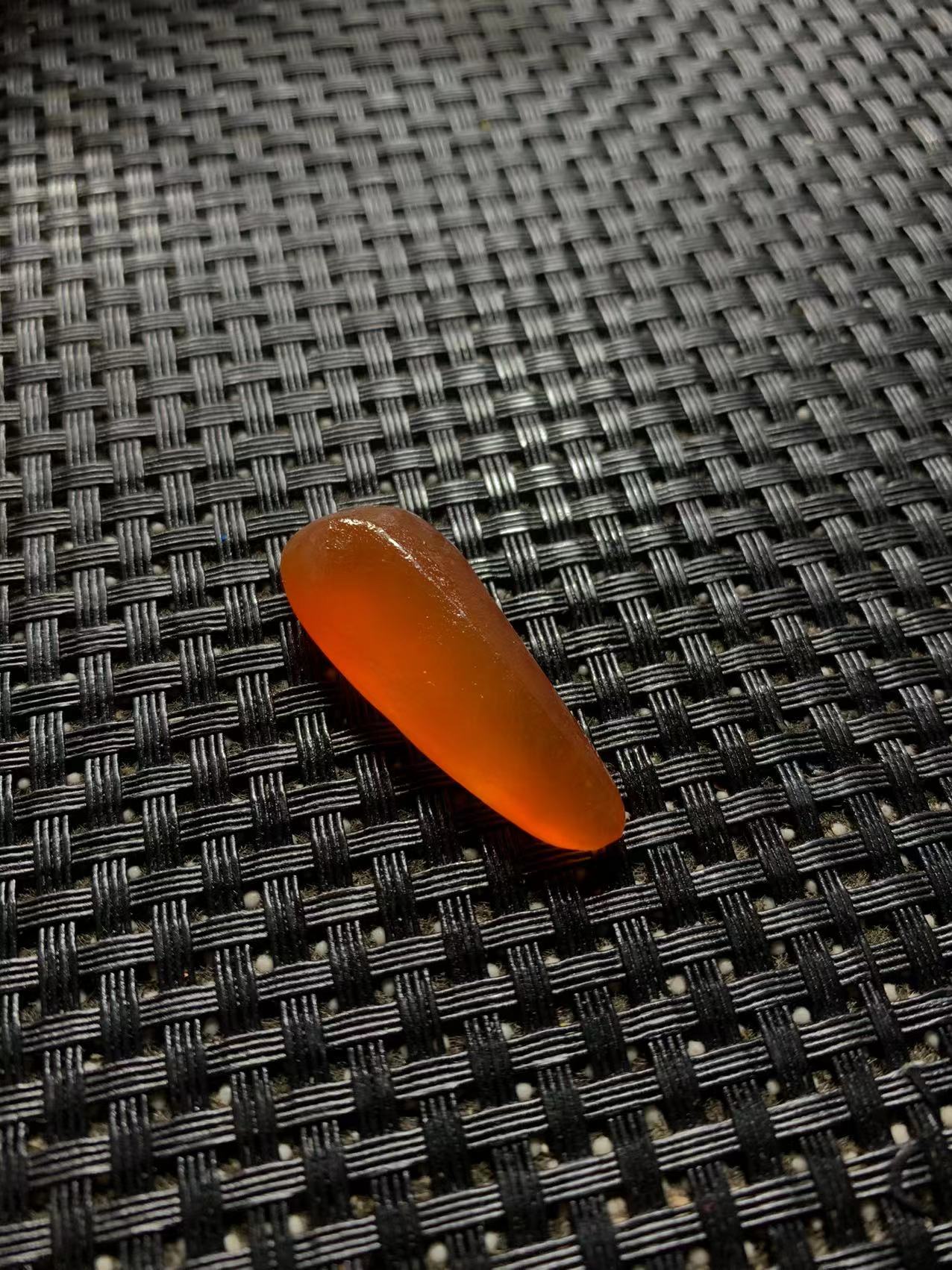新疆杜热红石滩精品宝石光 今天给大家分享几个精品的宝石光, 产自于