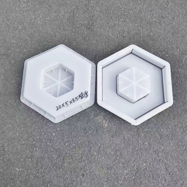 空心六棱砖模具 六角护坡模具简介 空心六棱砖模具使用聚丙烯材料制作