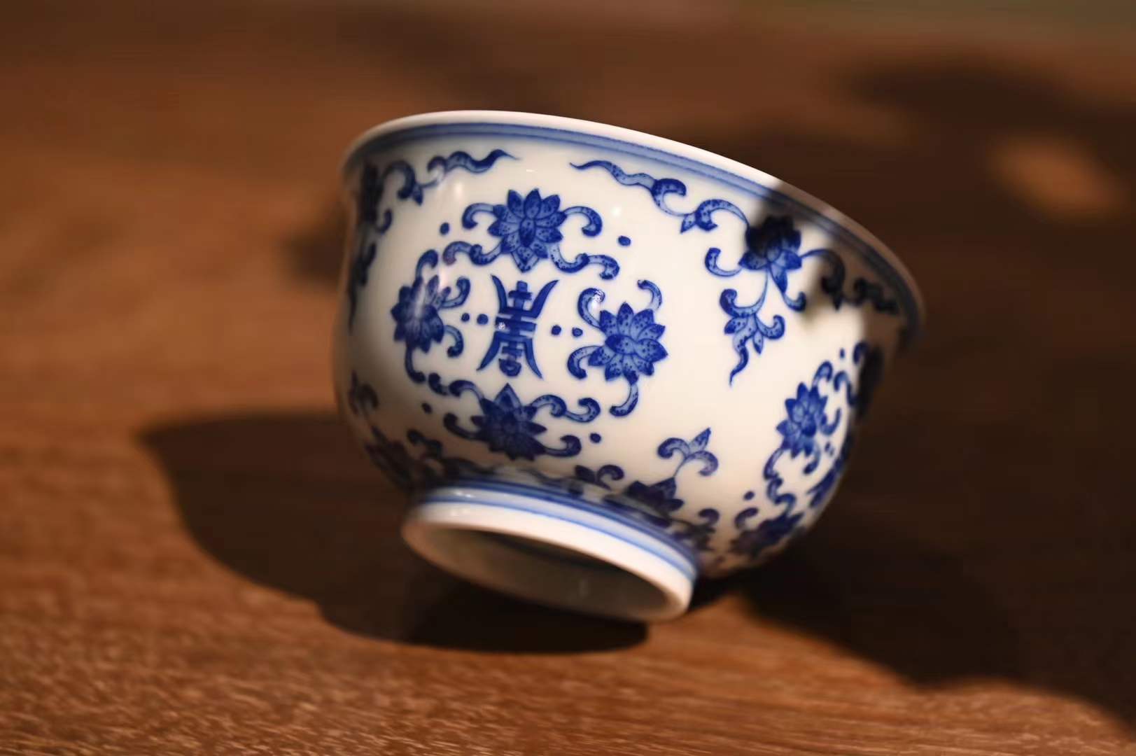 见山烧斗彩瓷器|高岭土主人杯品茶心得95 我是一个喜欢喝茶的人