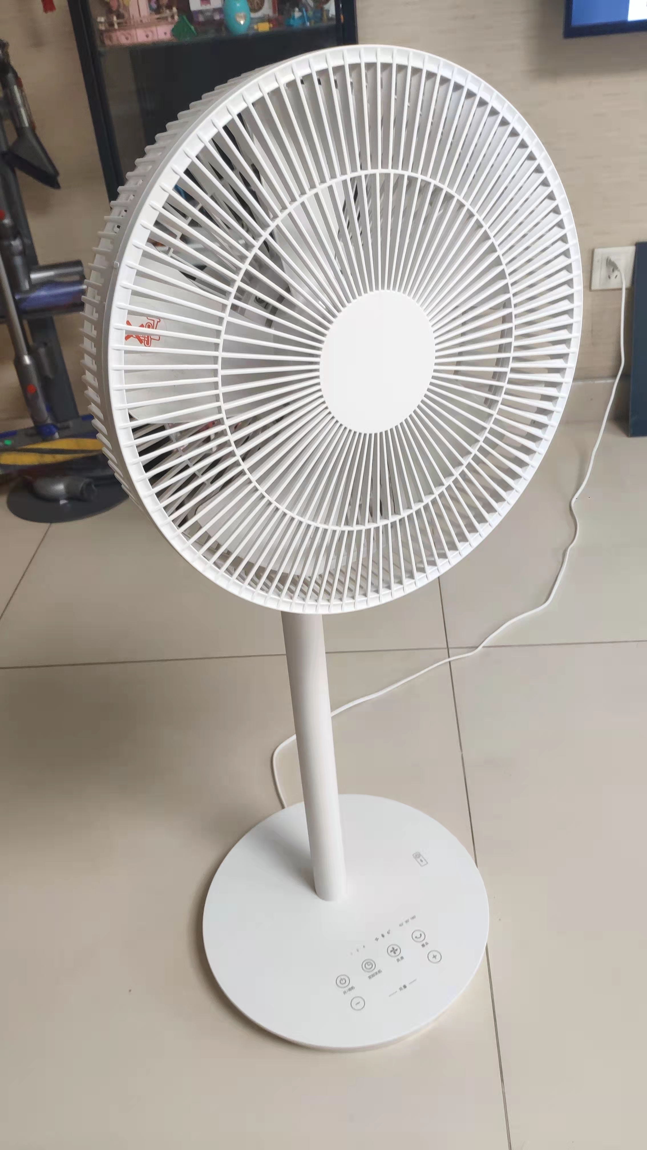 98这时候就需要一款好用的电风扇 98我选择了无印良品的电风扇