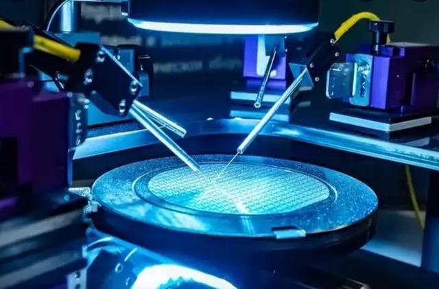 摩尔定律行将"寿终正寝",芯片制造工艺遭遇"天花板",而作为芯片衷造