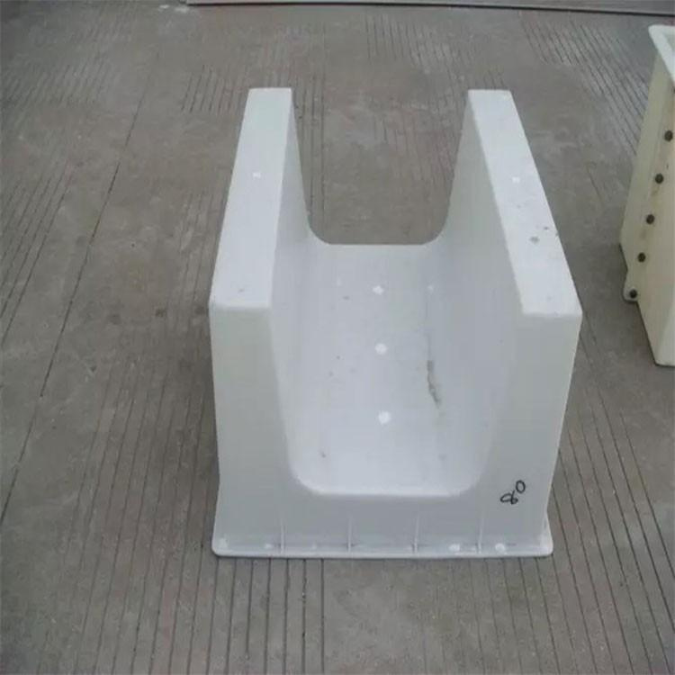 u型槽模具简单认识  u型槽模具是水泥制品模具中的一种常见产品,其