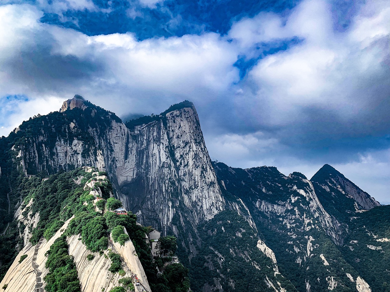 华山 中国五岳之一的险峻圣地 华山